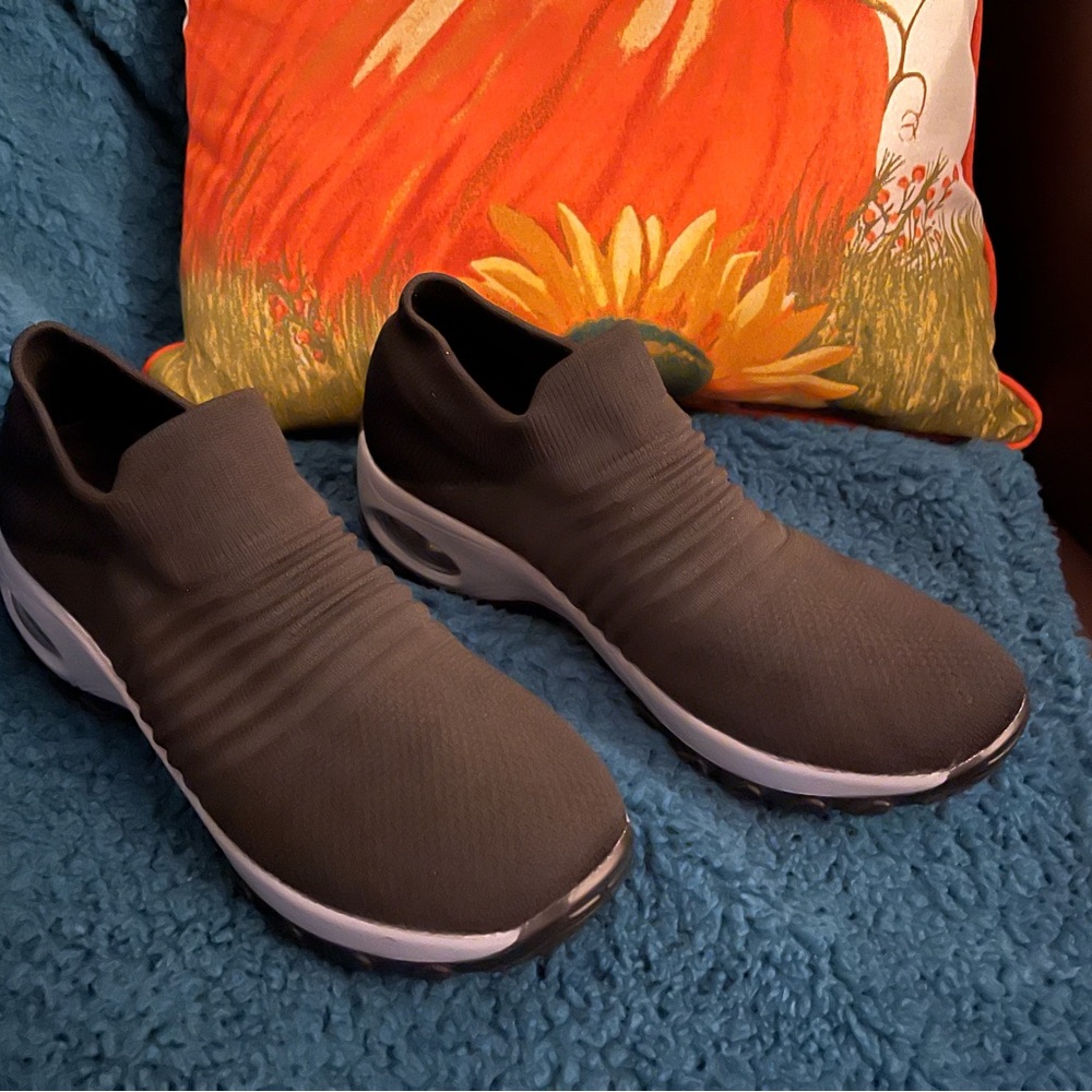 Hypersoft activewear/athletic walking shoes